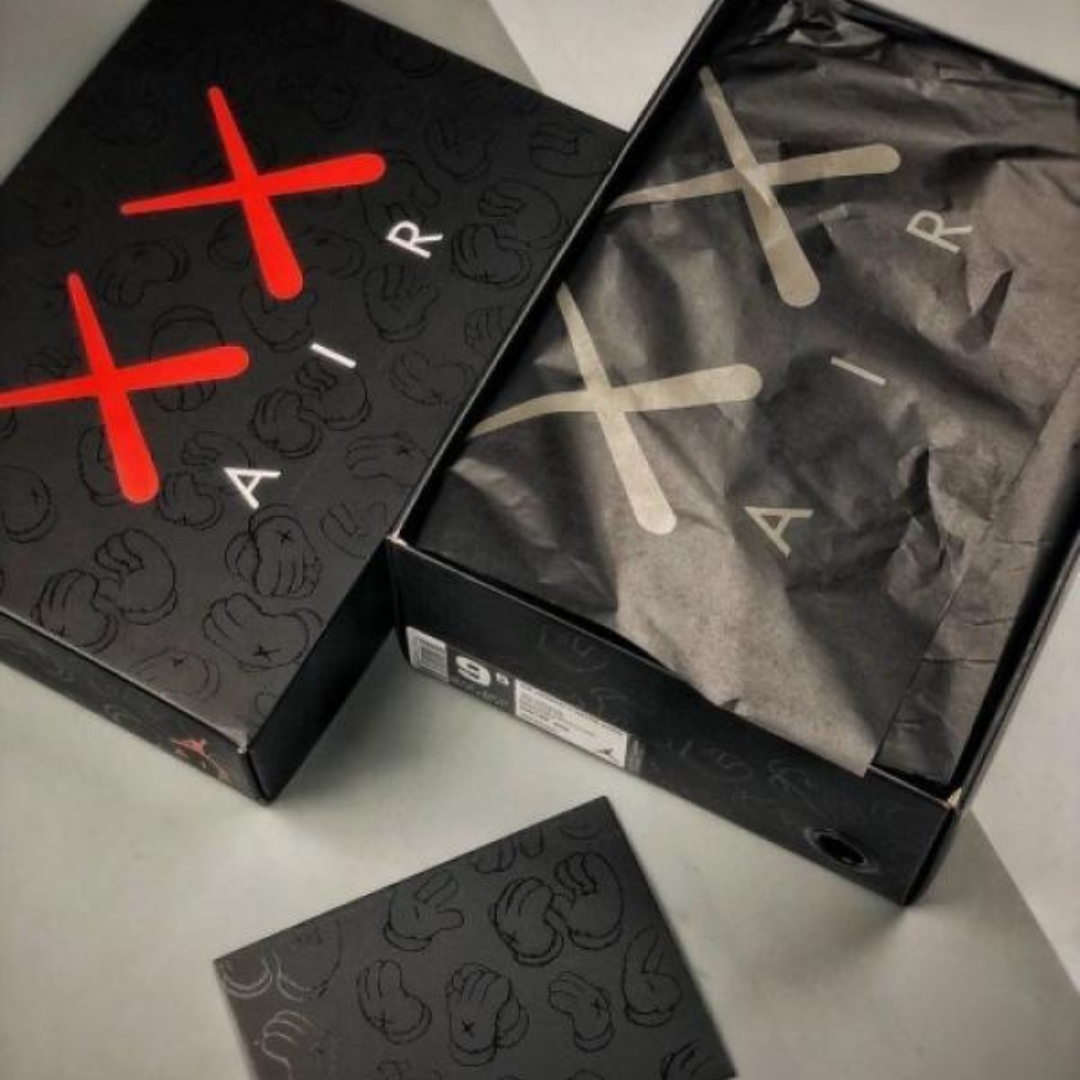 Air Jordan 4 Retro x KAWS Cool Grey (Unisex)