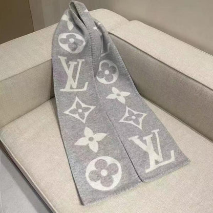 Louis Vuitton Essential Scarf